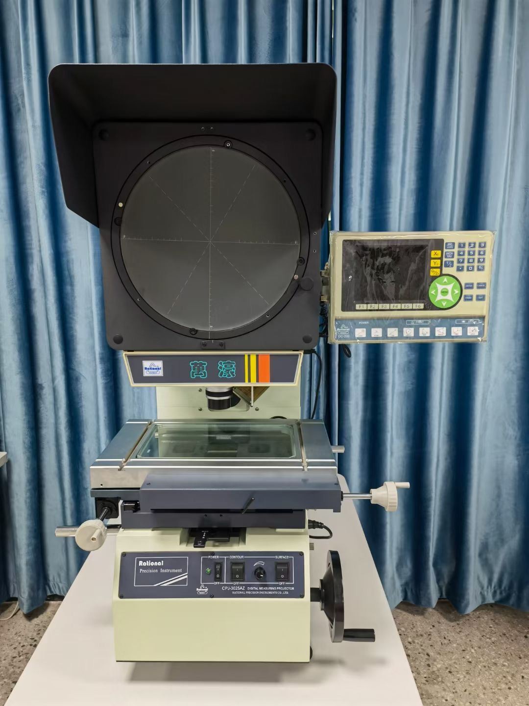 projector-.jpg